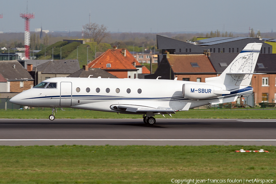 (Private) Gulfstream G200 (M-SBUR) | Photo 238750