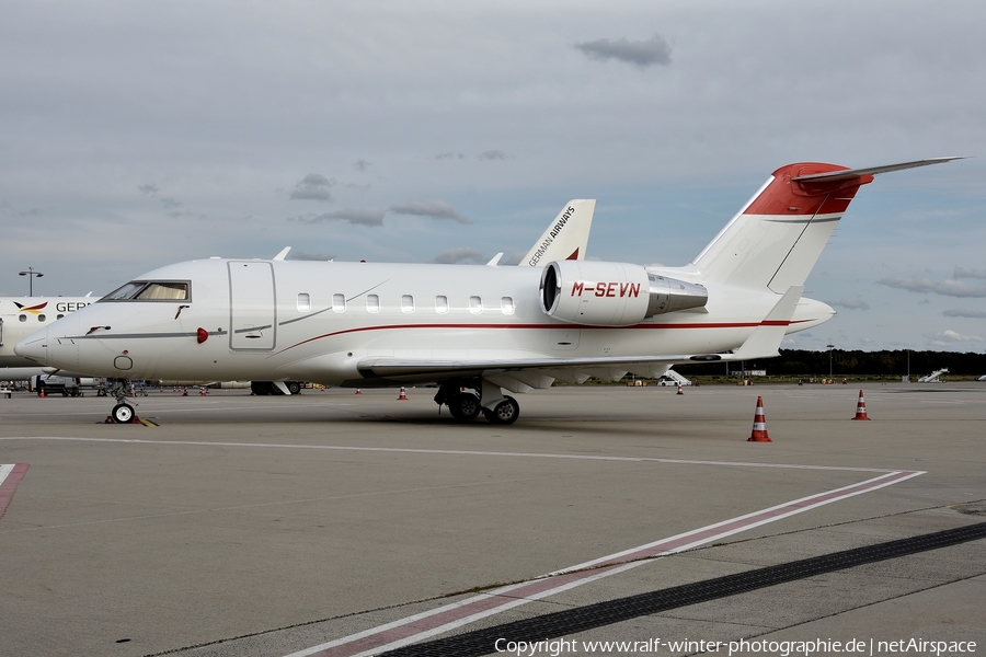 (Private) Bombardier CL-600-2B16 Challenger 605 (M-SEVN) | Photo 422952
