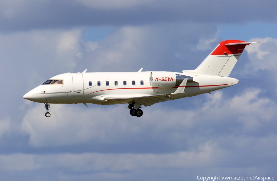 (Private) Bombardier CL-600-2B16 Challenger 605 (M-SEVN) | Photo 181662