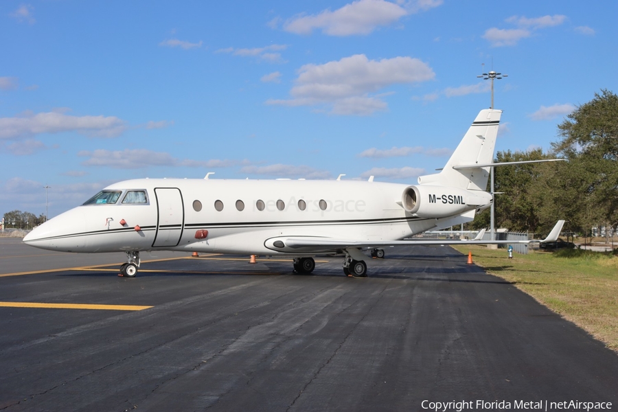 (Private) Gulfstream G200 (M-SSML) | Photo 571230