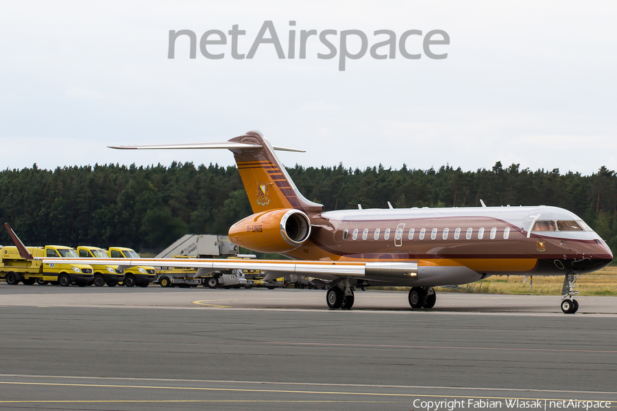 (Private) Bombardier BD-700-1A10 Global Express XRS (M-UNIS) | Photo 247515