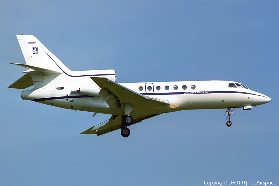 Italian Air Force (Aeronautica Militare Italiana) Dassault Falcon 50 (MM62026) | Photo 407834