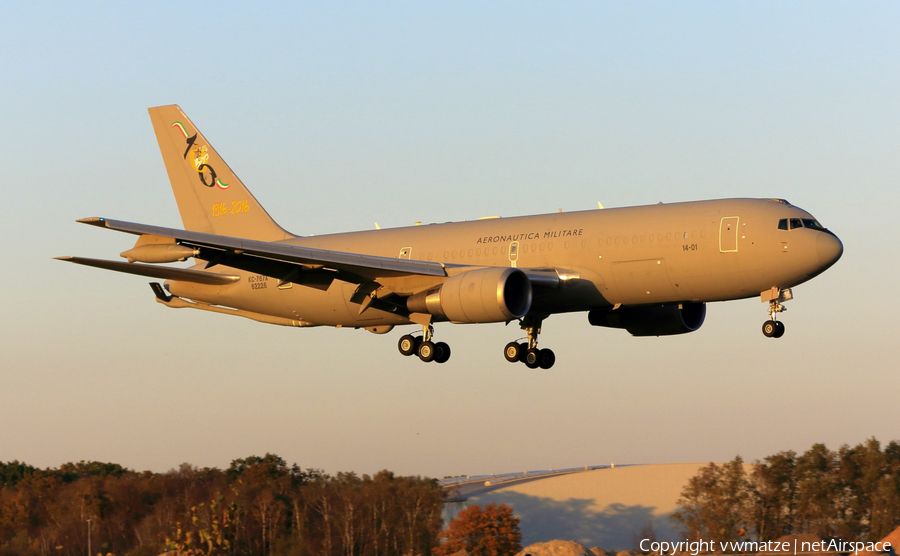 Italian Air Force (Aeronautica Militare Italiana) Boeing KC-767A/767-2EY(ER) (MM62226) | Photo 193453