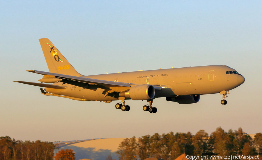 Italian Air Force (Aeronautica Militare Italiana) Boeing KC-767A/767-2EY(ER) (MM62226) | Photo 228178