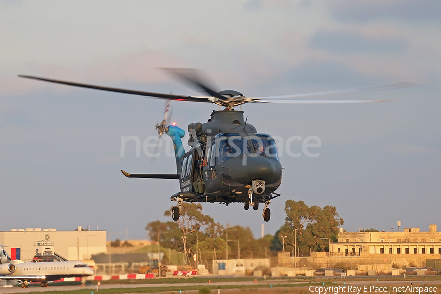 Italian Air Force (Aeronautica Militare Italiana) AgustaWestland HH-139B (MM82026) | Photo 594141