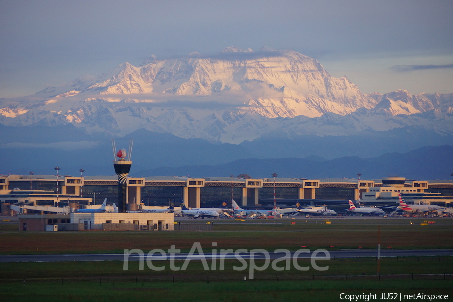 Aviation photo 325736