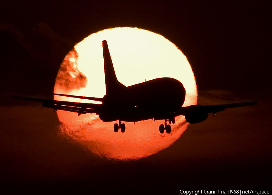 Continental Airlines Boeing 737-724 (N*****) | Photo 51768