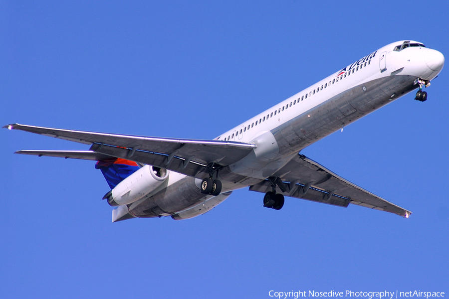 Delta Air Lines McDonnell Douglas MD-80 (N*****) | Photo 13705