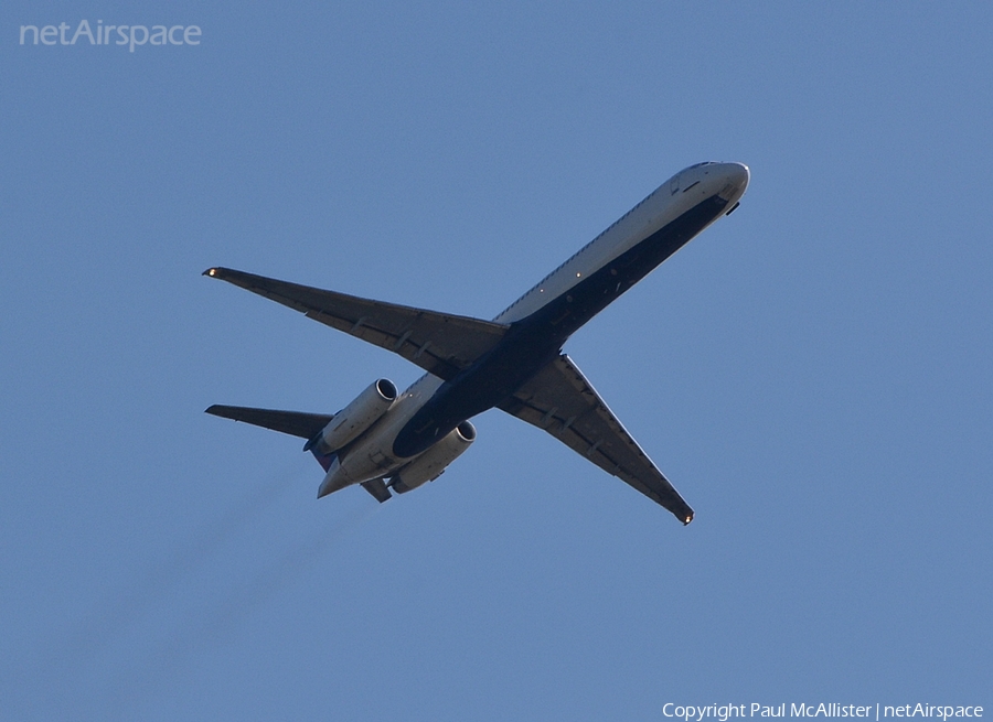 Delta Air Lines McDonnell Douglas MD-90-30 (N***D*) | Photo 32725