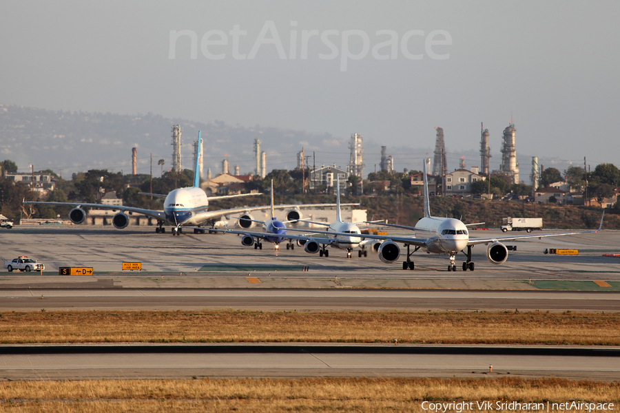 United Airlines Boeing 757-200 (N*****) | Photo 77467