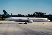 Mexicana Boeing 757-2Q8 (N101LF) at  Orlando - International (McCoy), United States