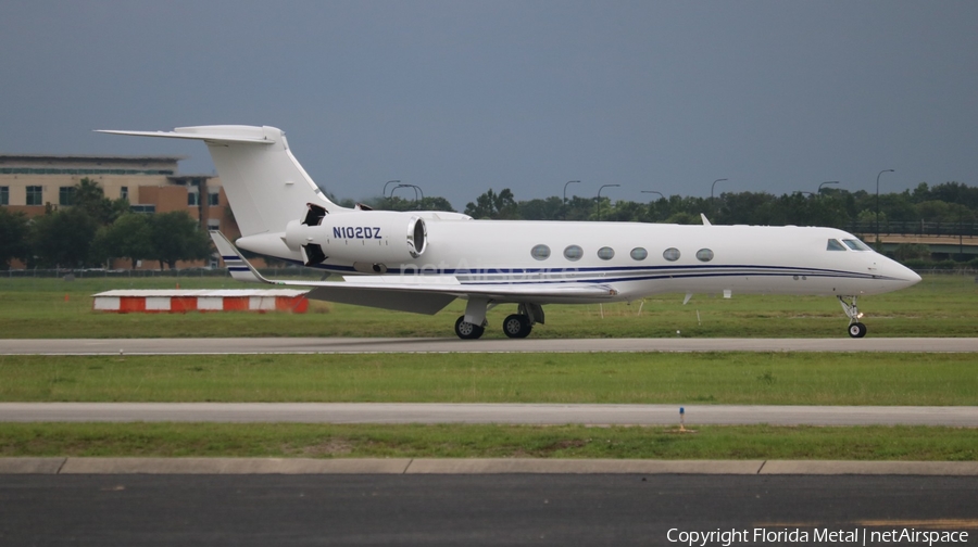 (Private) Gulfstream G-V (N102DZ) | Photo 350705