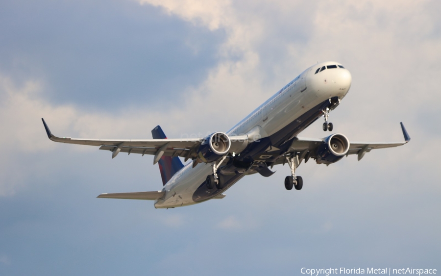 Delta Air Lines Airbus A321-211 (N103DY) | Photo 565728