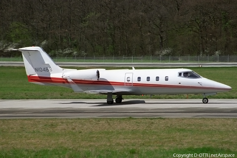 (Private) Learjet 55 (N104BS) | Photo 179388