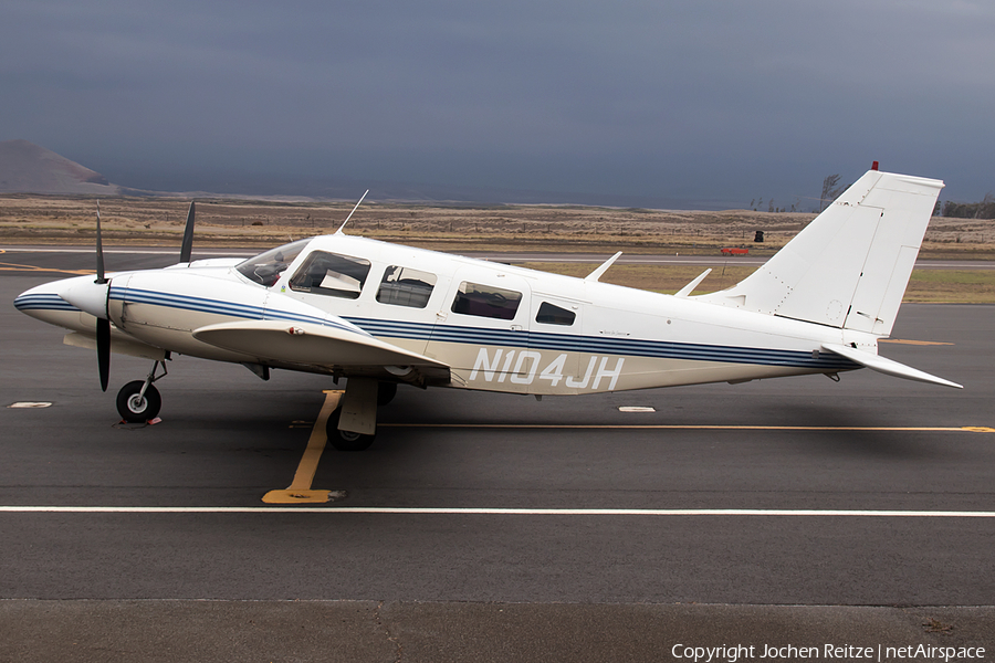 (Private) Piper PA-34-200T Seneca II (N104JH) | Photo 187467