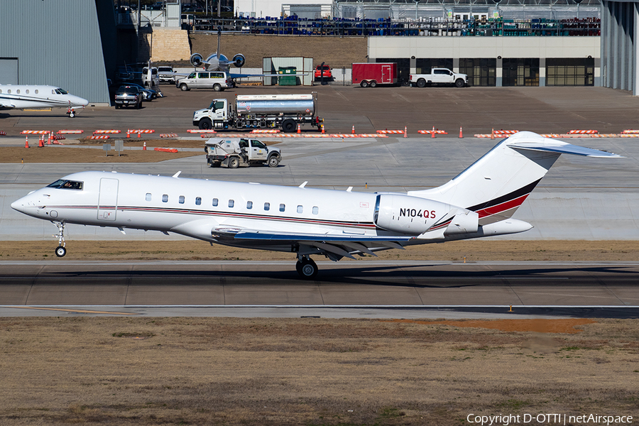 NetJets Bombardier BD-700-1A11 Global 5000 (N104QS) | Photo 679396