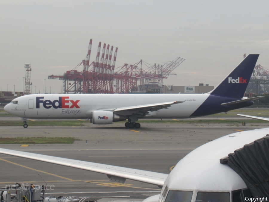 FedEx Boeing 767-3S2F(ER) (N105FE) | Photo 468758