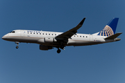 United Express (SkyWest Airlines) Embraer ERJ-175LR (ERJ-170-200LR) (N105SY) at  Los Angeles - International, United States