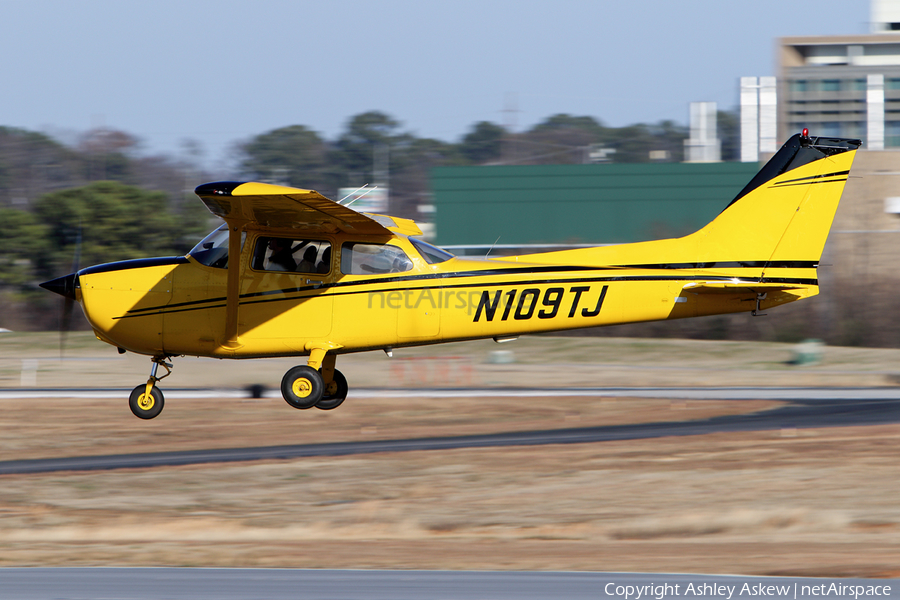 (Private) Cessna 172R Skyhawk (N109TJ) | Photo 208867