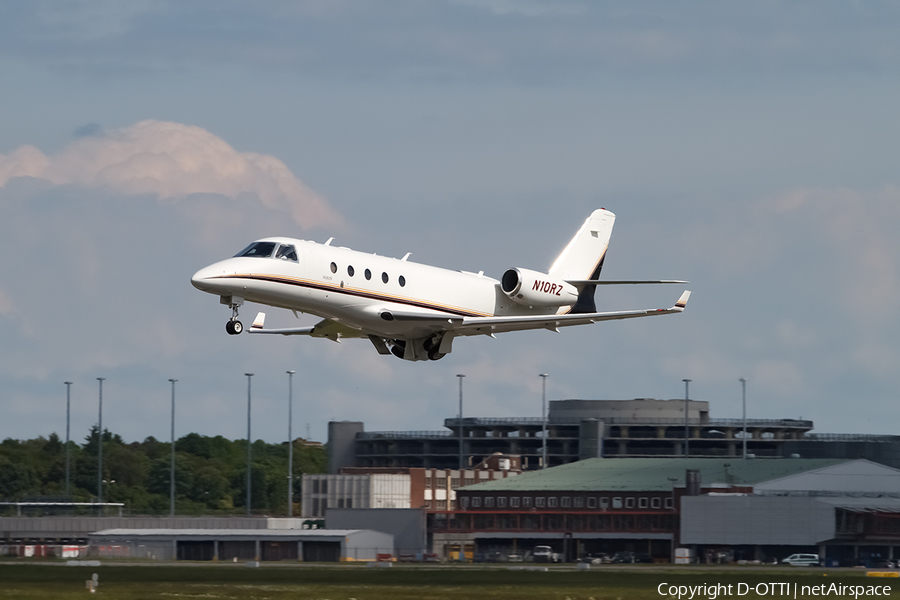 (Private) Gulfstream G150 (N10RZ) | Photo 408755