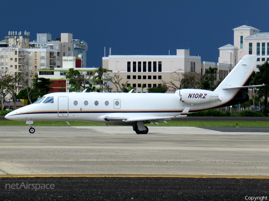 (Private) Gulfstream G150 (N10RZ) | Photo 240342