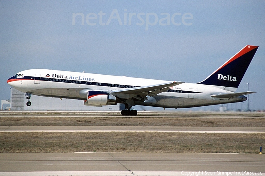 Delta Air Lines Boeing 767-232 (N110DL) | Photo 196961
