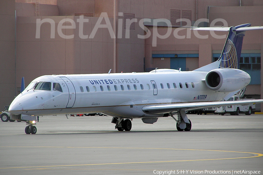 United Express (ExpressJet Airlines) Embraer ERJ-145XR (N11119) | Photo 3278