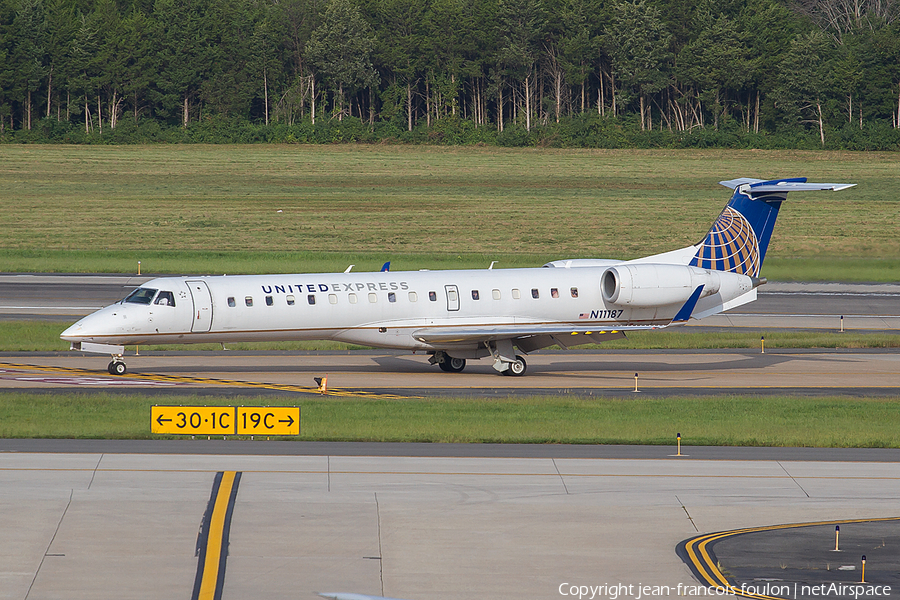 United Express (ExpressJet Airlines) Embraer ERJ-145XR (N11187) | Photo 188088