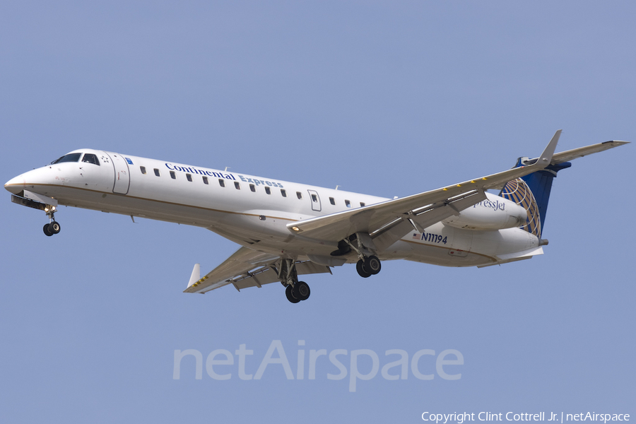 Continental Express (ExpressJet) Embraer ERJ-145XR (N11194) | Photo 41849