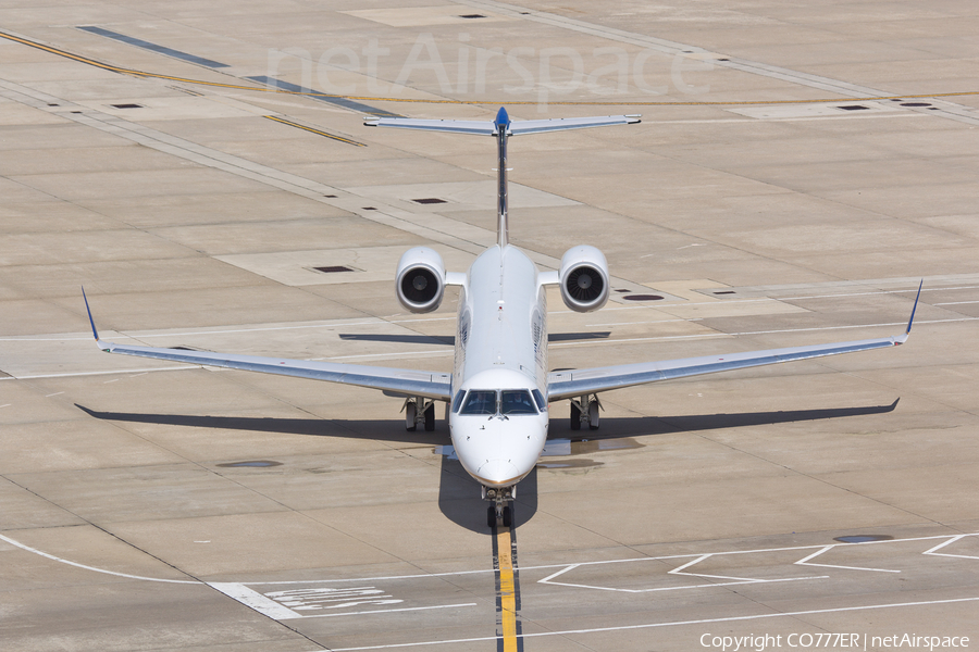 United Express (ExpressJet Airlines) Embraer ERJ-145XR (N11194) | Photo 3368