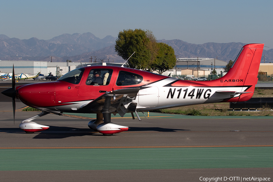 (Private) Cirrus SR22T G6 GTS Carbon (N114WG) | Photo 541309