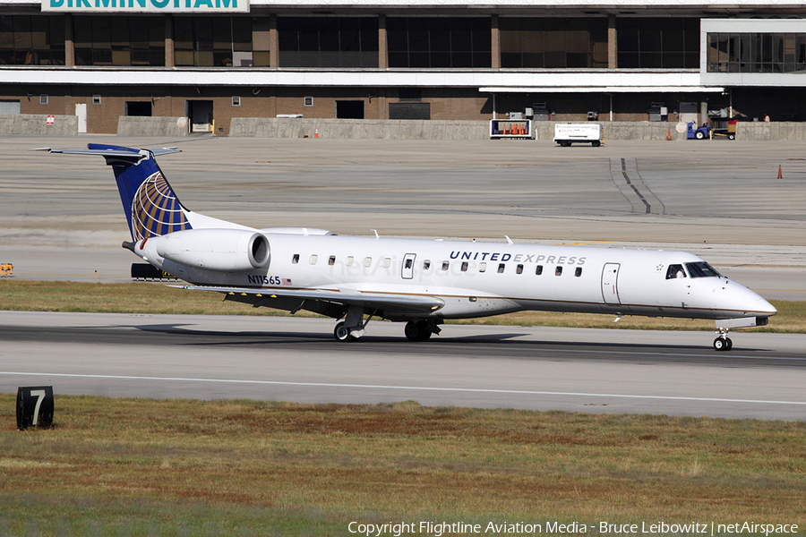 United Express (ExpressJet Airlines) Embraer ERJ-145LR (N11565) | Photo 88385