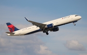 Delta Air Lines Airbus A321-211 (N117DX) at  Tampa - International, United States