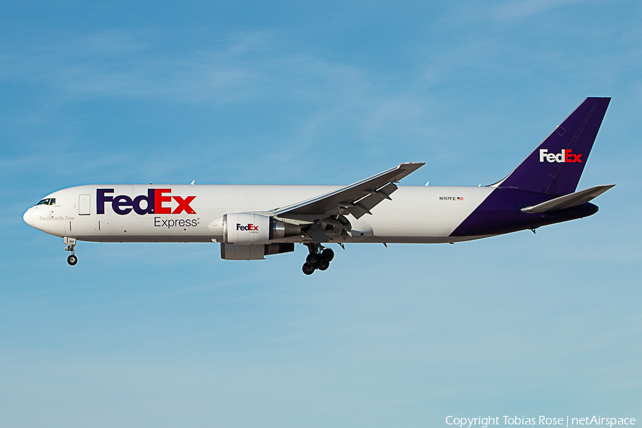 FedEx Boeing 767-3S2F(ER) (N117FE) | Photo 275577