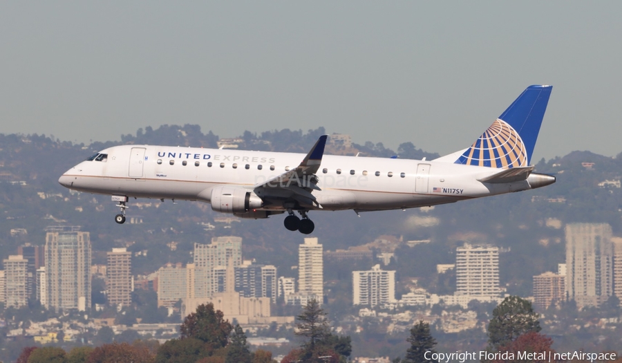 United Express (SkyWest Airlines) Embraer ERJ-175LR (ERJ-170-200LR) (N117SY) | Photo 656147