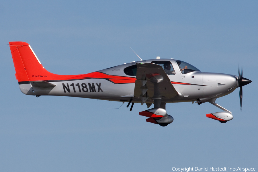 (Private) Cirrus SR22T G5 GTS Carbon (N118MX) | Photo 521202