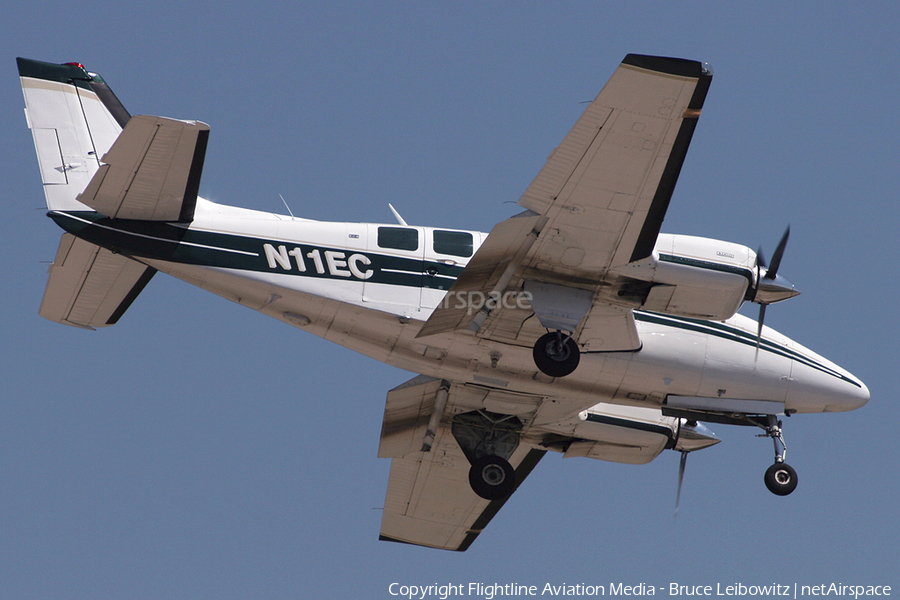 (Private) Beech 58 Baron (N11EC) | Photo 166672