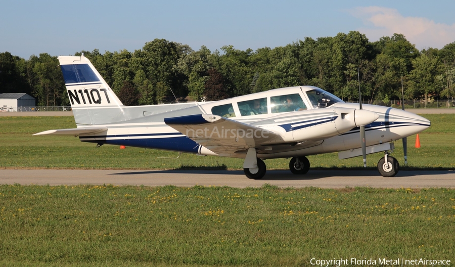 (Private) Piper PA-30-160 Twin Comanche B (N11QT) | Photo 327904