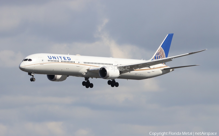 United Airlines Boeing 787-10 Dreamliner (N12004) | Photo 615450