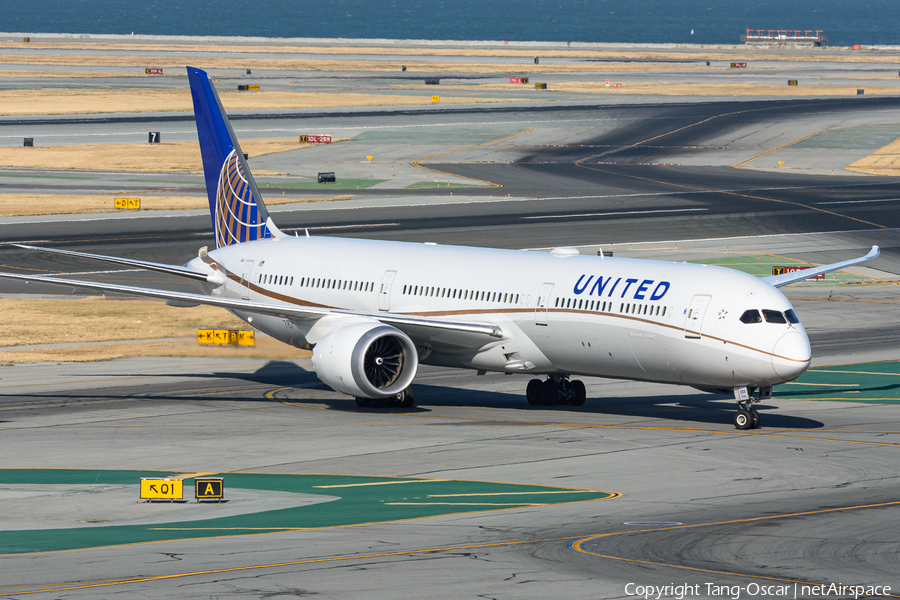 United Airlines Boeing 787-10 Dreamliner (N12005) | Photo 389115