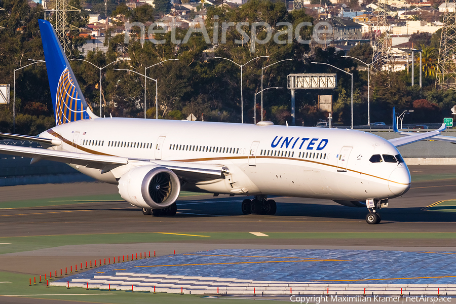United Airlines Boeing 787-10 Dreamliner (N12006) | Photo 503115