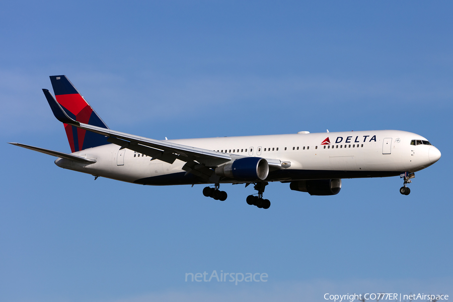 Delta Air Lines Boeing 767-332(ER) (N1200K) | Photo 338130