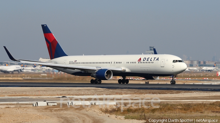 Delta Air Lines Boeing 767-332(ER) (N1200K) | Photo 208738