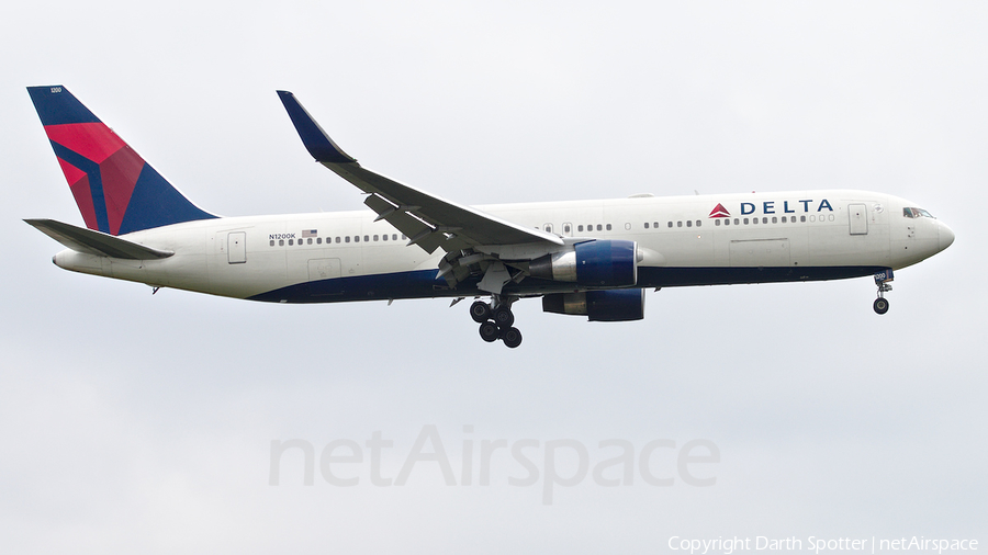 Delta Air Lines Boeing 767-332(ER) (N1200K) | Photo 267143