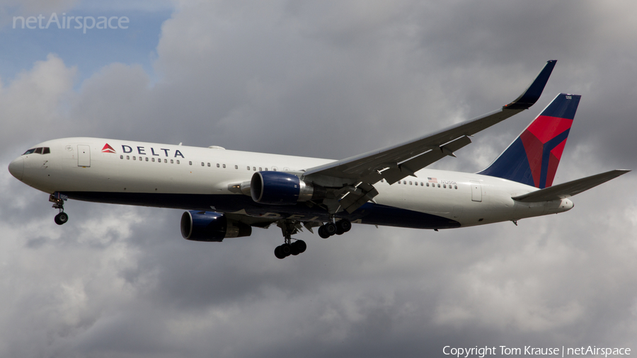 Delta Air Lines Boeing 767-332(ER) (N1200K) | Photo 361069