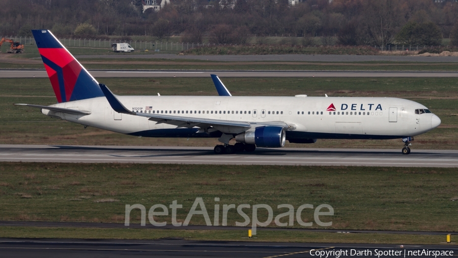 Delta Air Lines Boeing 767-332(ER) (N1201P) | Photo 235156