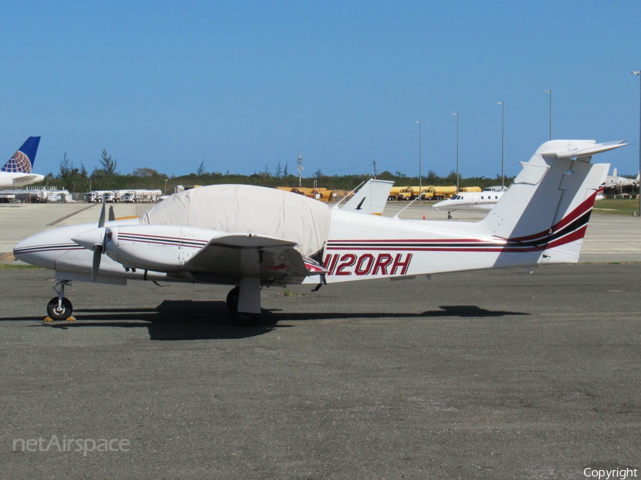 Skywarrior Flight Training Piper PA-44-180 Seminole (N120RH) | Photo 492621