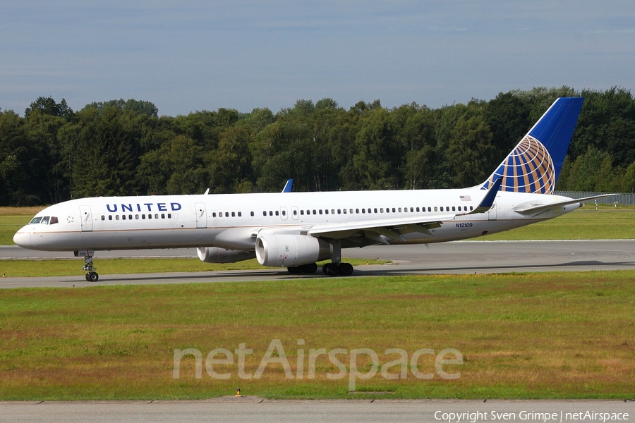 United Airlines Boeing 757-224 (N12109) | Photo 17942