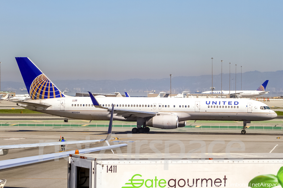 United Airlines Boeing 757-224 (N12109) | Photo 426793