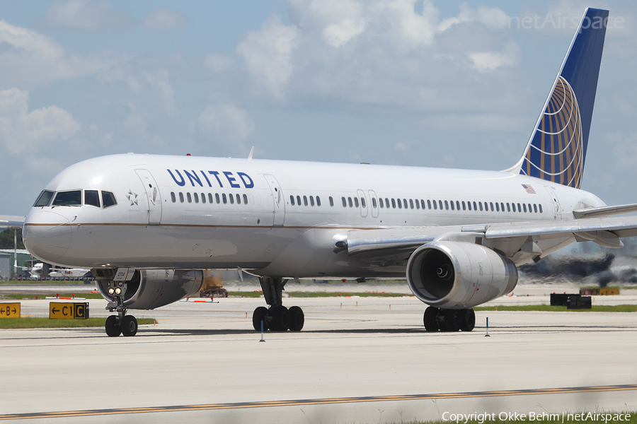 United Airlines Boeing 757-224 (N12114) | Photo 39696